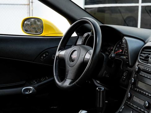 Used 2006 Chevrolet Corvette Z06 w/ Preferred Equipment Group image 14