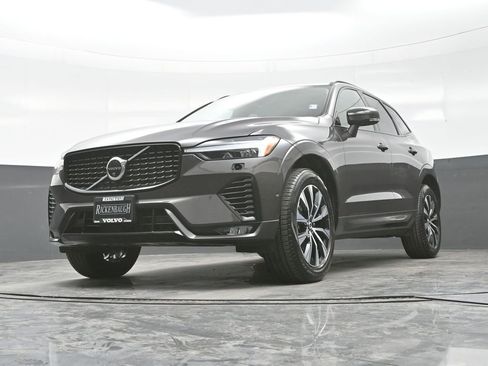 Used 2025 Volvo XC60 B5 Plus AWD/4WD image 21