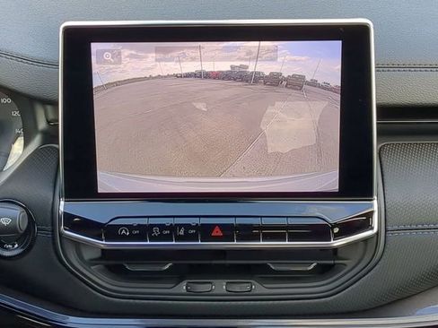 New 2026 Jeep Compass Latitude image 23