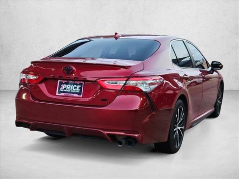 Used 2020 Toyota Camry SE FWD image 5