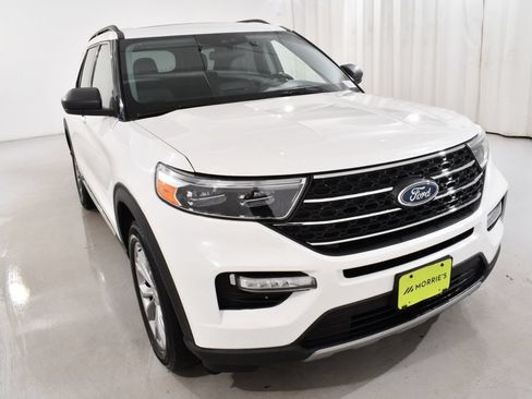 Used 2023 Ford Explorer XLT w/ Equipment Group 202A AWD/4WD image 4