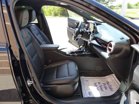 Used 2025 Chevrolet Trax RS w/ Driver Confidence Package FWD image 41