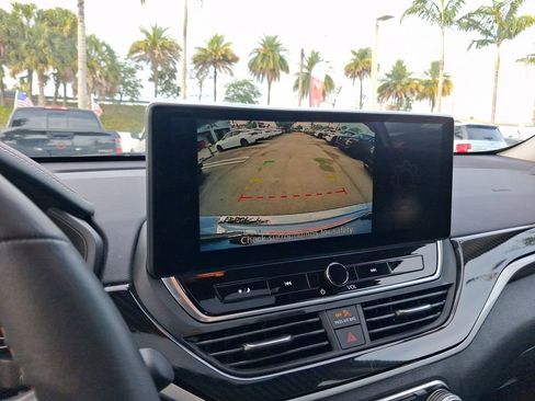 Certified 2023 Nissan Altima 2.5 SR w/ SR Premium Package FWD image 24