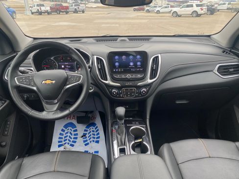 Used 2022 Chevrolet Equinox Premier image 11