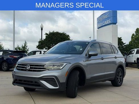 Used 2023 Volkswagen Tiguan SE FWD image 4