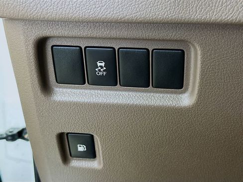 Used 2016 Lexus GX 460 w/ Preferred Accessory Package image 27