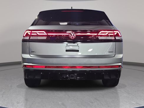 Used 2026 Volkswagen Atlas Cross Sport SEL R-Line AWD/4WD image 6