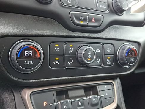 Certified 2023 GMC Terrain Denali w/ Denali Premium Package AWD/4WD image 16