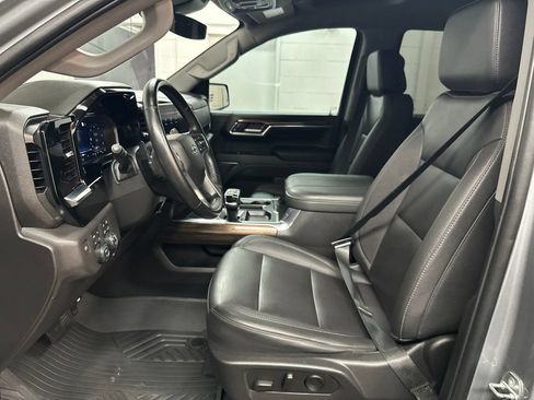 Used 2023 Chevrolet Silverado 1500 LT AWD/4WD image 19