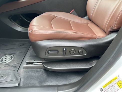 Used 2021 Buick Enclave Avenir image 24