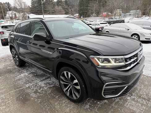 Used 2020 Volkswagen Atlas Cross Sport SEL Premium image 3