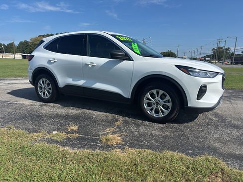 Used 2023 Ford Escape Active image 4