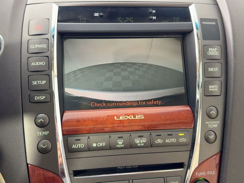 Used 2011 Lexus ES 350 image 25
