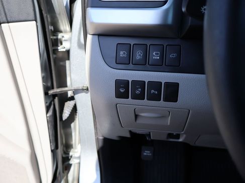Used 2018 Toyota Highlander Limited Platinum AWD/4WD image 31