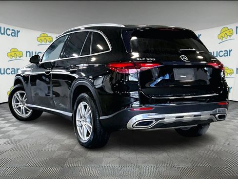 Used 2023 Mercedes-Benz GLC 300 4MATIC image 4