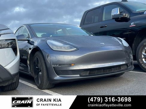 Used 2018 Tesla Model 3 Long Range image 1