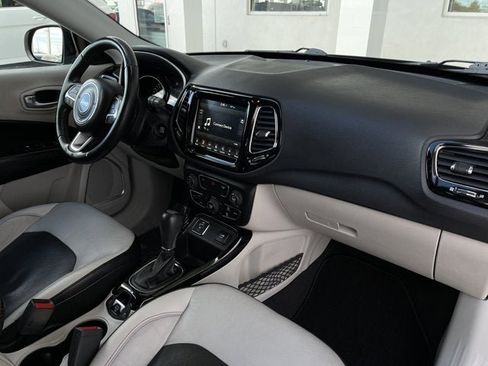 Used 2018 Jeep Compass Limited w/ Navigation Group image 20