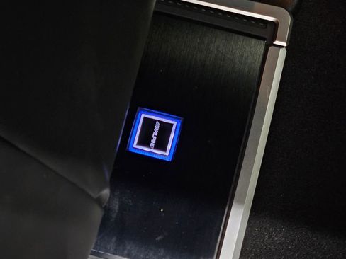 Used 2021 Ford Mustang Shelby GT500 w/ Carbon Fiber Track Pack image 39