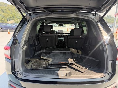 Certified 2025 Honda Pilot TrailSport image 13