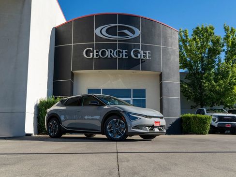 New 2026 Kia EV6 Light AWD/4WD image 1