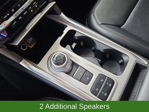 Used 2023 Ford Explorer Limited w/ Limited Technology Package RWD image 21