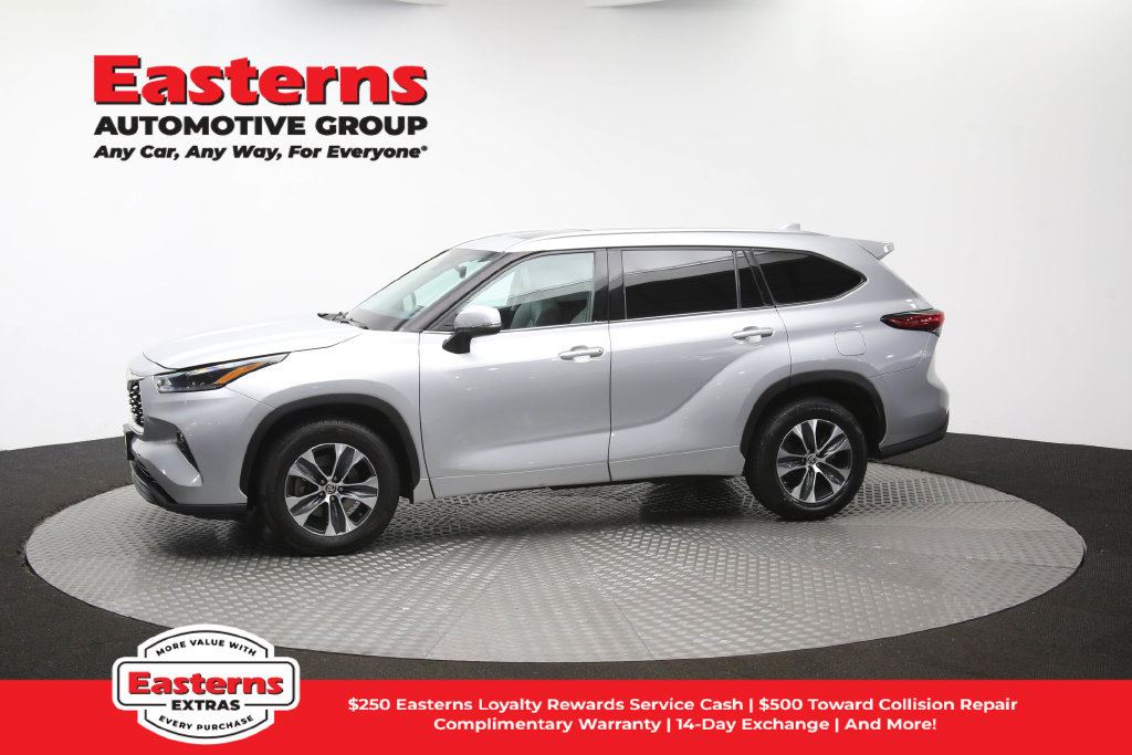 Used 2021 Toyota Highlander XLE FWD image 64