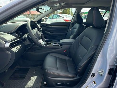 New 2025 Nissan Altima 2.5 SR w/ SR Premium Package image 32