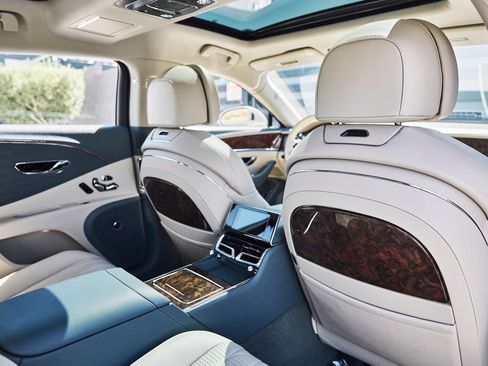 Used 2022 Bentley Flying Spur W12 AWD/4WD image 40