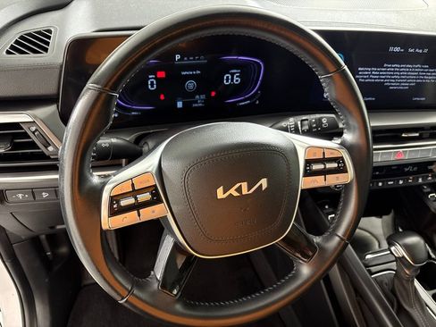 Used 2025 Kia Telluride S FWD image 30