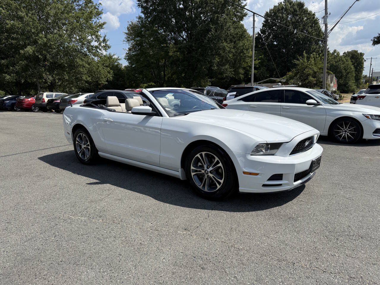 Used 2014 Ford Mustang Premium RWD image 5