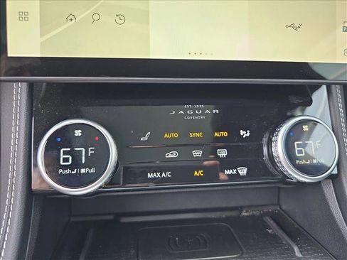 Certified 2025 Jaguar F-PACE R-Dynamic S image 22