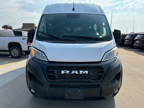 Used 2024 RAM ProMaster 2500 w/ Convenience Group image 2