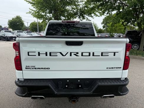 Used 2023 Chevrolet Silverado 1500 Custom Trail Boss w/ LPO, Dark Essentials Package AWD/4WD image 4
