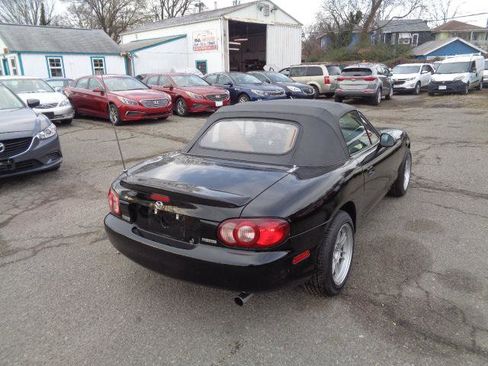 Used 2004 MAZDA MX-5 Miata LS w/ Convenience Pkg image 7