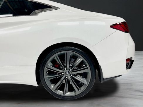 Used 2018 INFINITI Q60 Red Sport 400 w/ Sensory Package 3.0T Sport AWD/4WD image 11