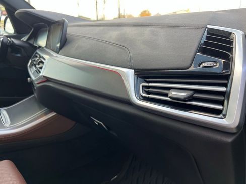 Used 2023 BMW X5 xDrive40i w/ Premium Package image 34