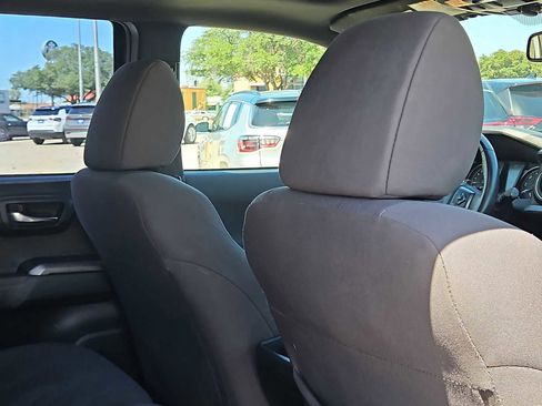Used 2017 Toyota Tacoma TRD Off-Road AWD/4WD image 17
