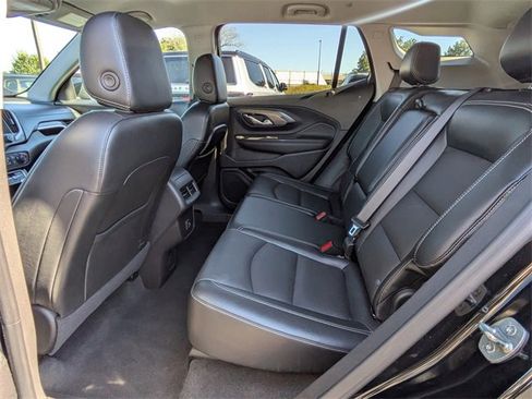 Used 2023 GMC Terrain SLT image 15