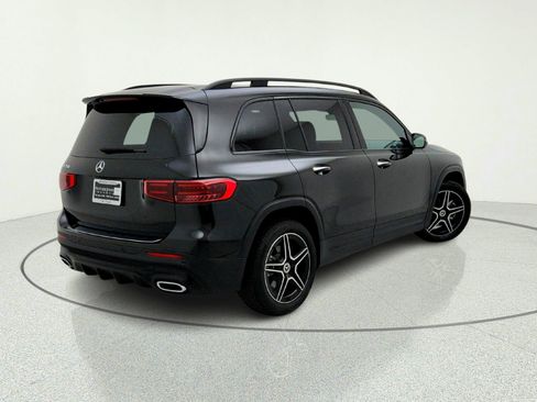 Certified 2024 Mercedes-Benz GLB 250 image 9