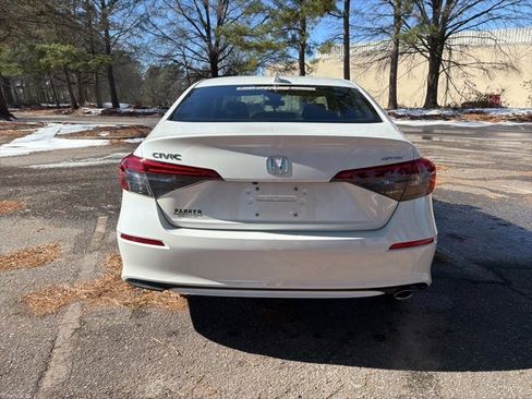 Used 2023 Honda Civic Sport image 7