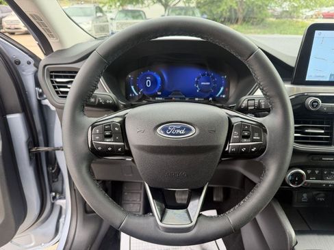 Used 2022 Ford Escape Titanium AWD/4WD image 12