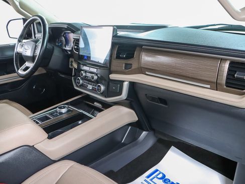 Used 2023 Ford Expedition Max Limited image 30