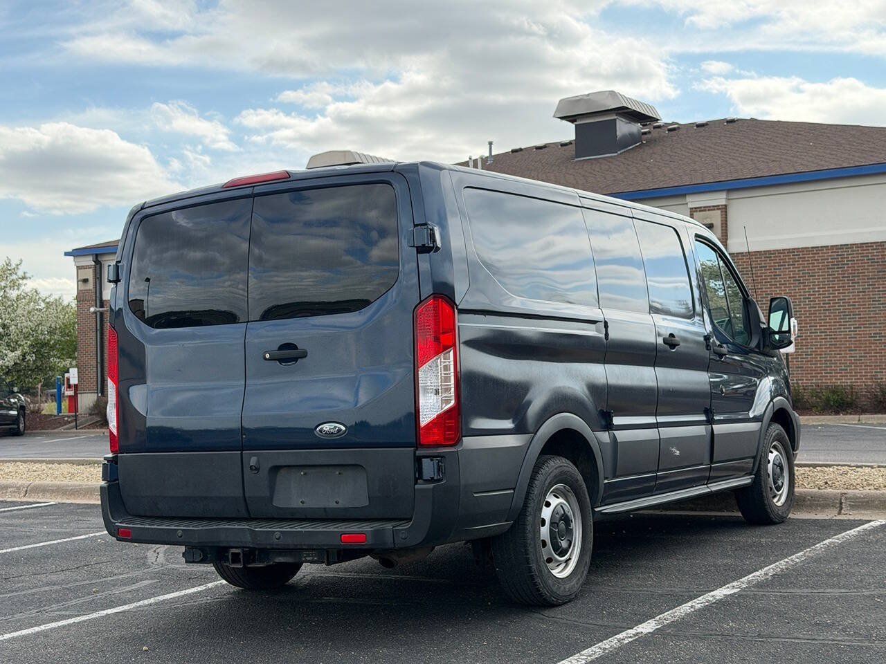 Used 2019 Ford Transit 150 130 Low Roof RWD image 2