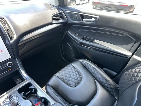Used 2024 Ford Edge Titanium AWD/4WD image 17