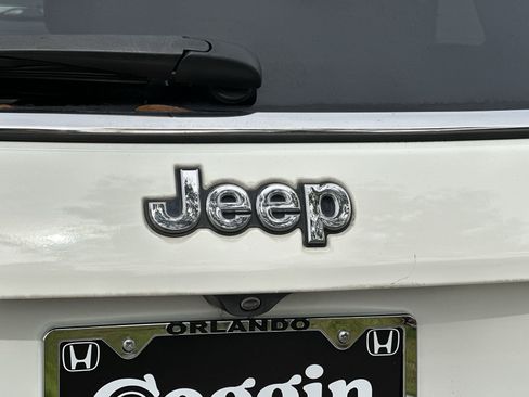 Used 2020 Jeep Compass Latitude image 23