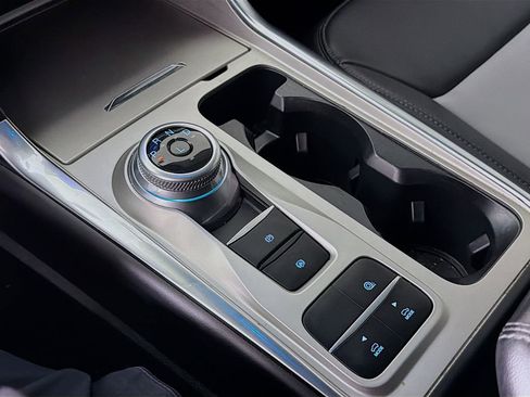 Used 2022 Ford Explorer XLT w/ Equipment Group 202A image 20