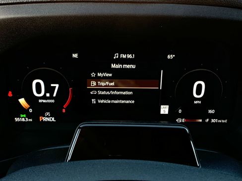 Used 2025 Ford Explorer ST-Line w/ Premium Package image 38