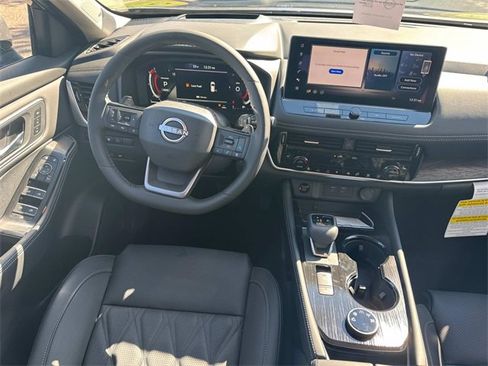 New 2026 Nissan Rogue Platinum image 17