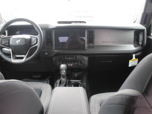 New 2026 Ford Bronco Big Bend AWD/4WD image 12