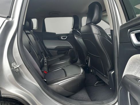 Used 2022 Jeep Compass Latitude image 18